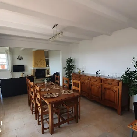 La Maison De De Campoussin *